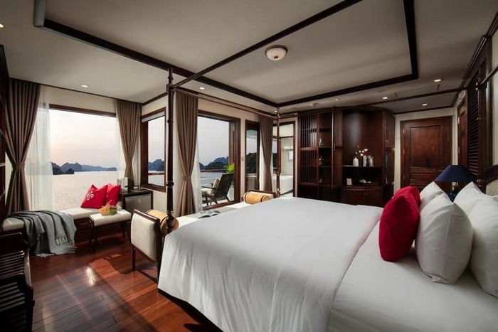 Phòng ngủ trên du thuyền Hạ Long có view tuyệt đẹp