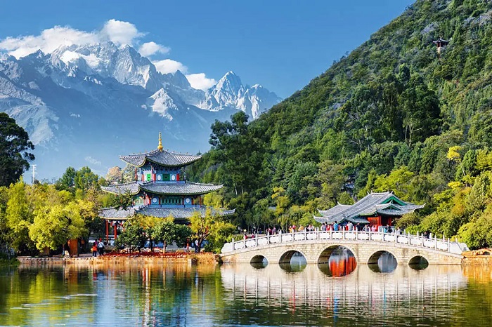 Du lịch Trung Quốc nên đi tour hay tự túc 